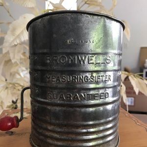 Vintage bromwells 5 cup softer